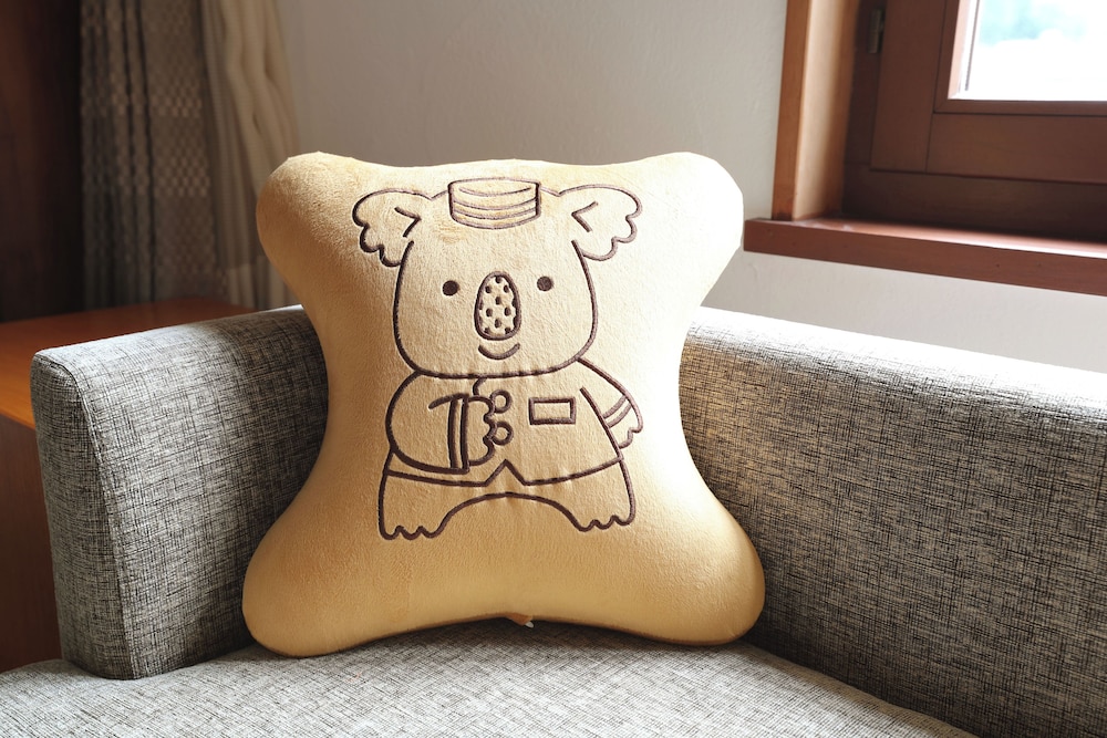 【アライ棟】キャラクターファミリーツイン(ベッド2台) 客室1 | ロッテ アライ リゾート