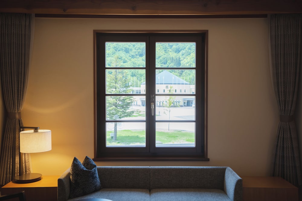 【アライ棟】スーペリアファミリーツイン(ベッド2台) 客室2 | ロッテ アライ リゾート