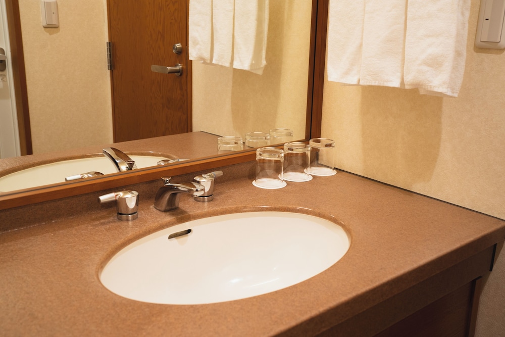 【アライ棟】スーペリアファミリーツイン(ベッド2台) バスルーム0 | ロッテ アライ リゾート