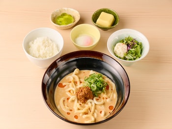 アパホテル〈飯田橋駅南〉