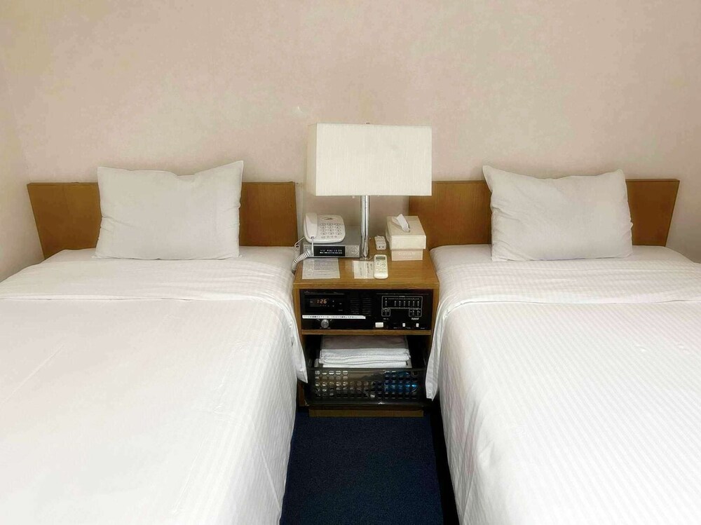 ツインルーム 喫煙可 客室3 | 三恵シティホテル八王子