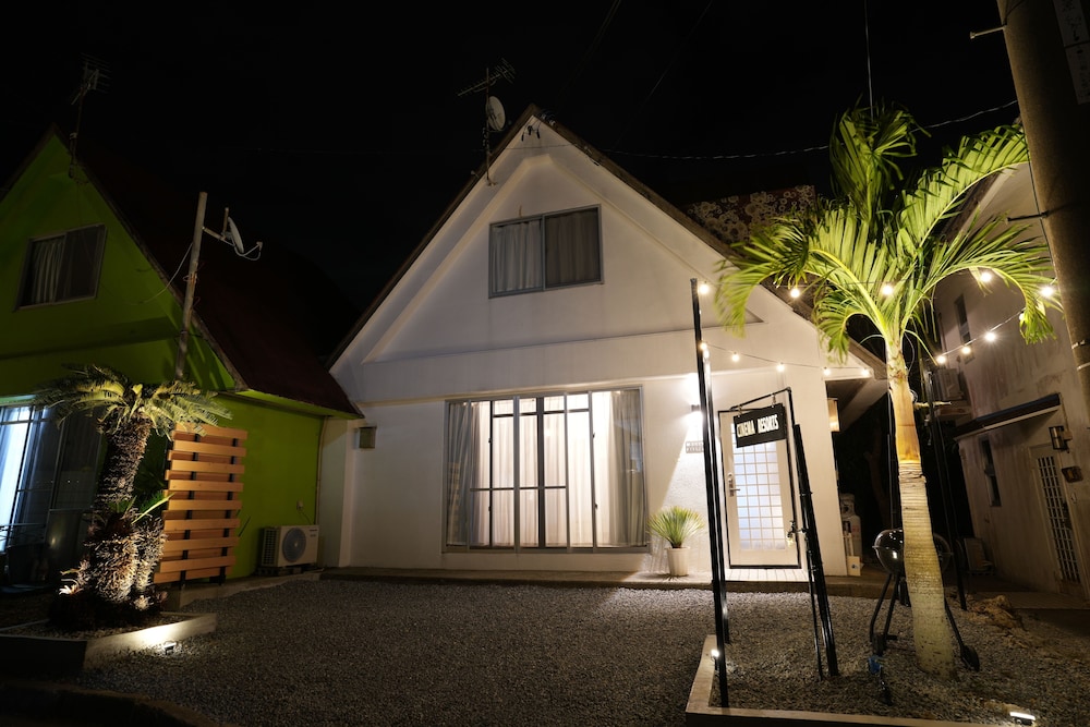 屋外ダイニングエリア1 | CINEMA RESORTS 1 屋外ダイニングエリア1 | CINEMA RESORTS 1