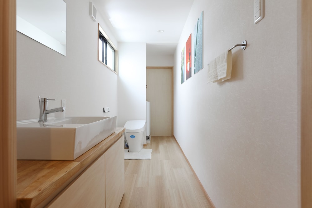 Shiki Homes | ZEN FUYACHO 善 麸屋町 バスルーム1 | Shiki Homes 善 麩屋町