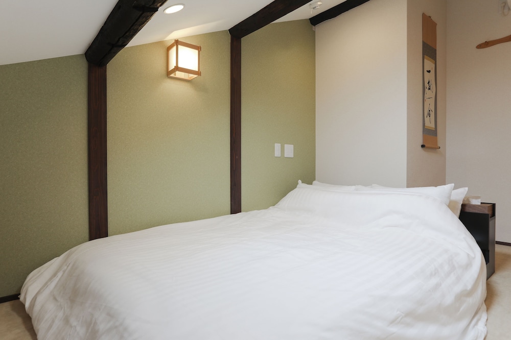 Shiki Homes | ZEN FUYACHO 善 麸屋町 客室3 | Shiki Homes 善 麩屋町