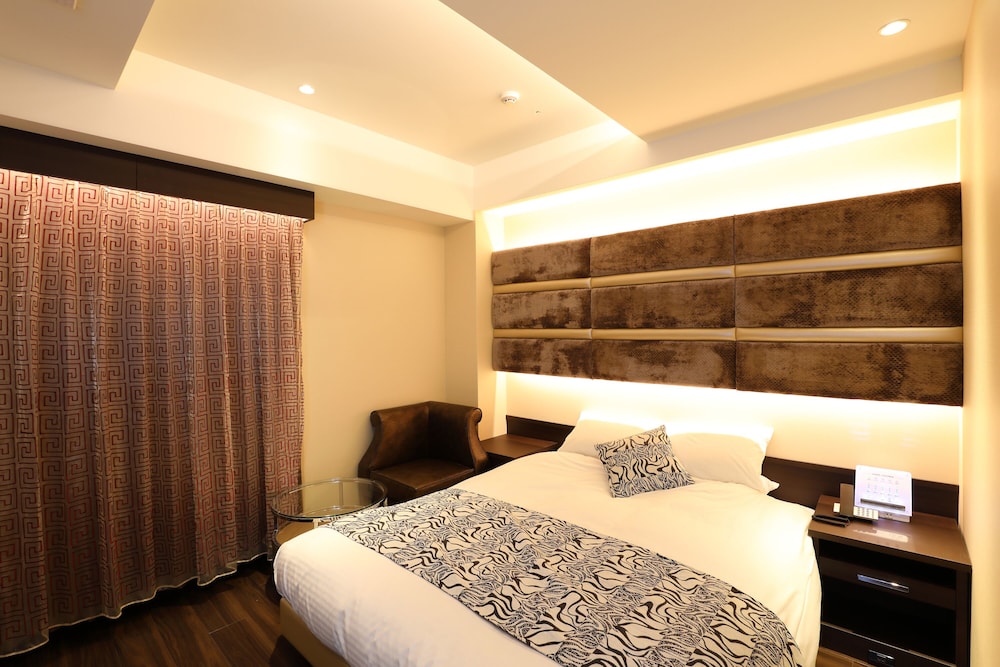 スーペリア ダブルルーム 喫煙可 | ホテルレオン浜松