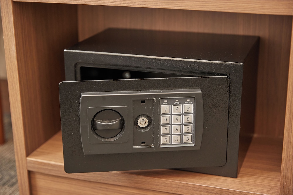 デラックス ツインルーム セーフティボックス0 | RJ ホテル那覇