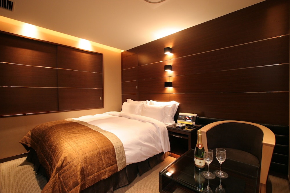 デラックスルームlong stay チェックイン14時/チェックアウト12時 喫煙 客室1 | ホテル ザ グランツ