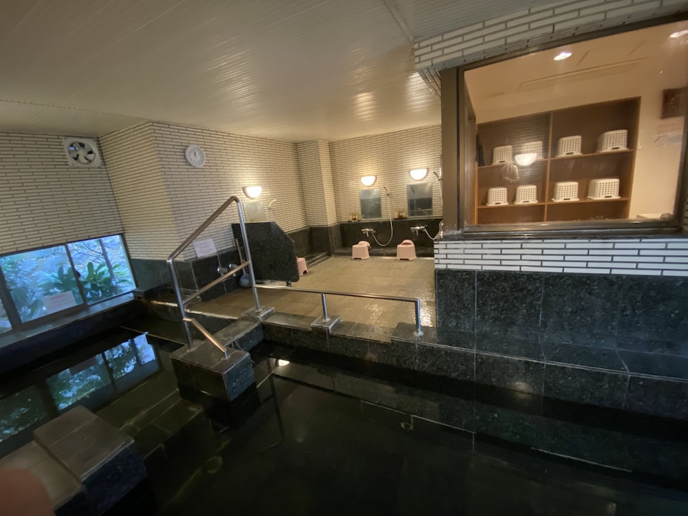 大浴場1 | 熱海温泉 GUEST HOUSE 惠 大浴場1 | 熱海温泉 GUEST HOUSE 惠