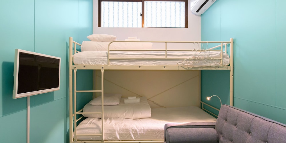 コンパクトプライベートルーム 客室2 | シーウォールホステル