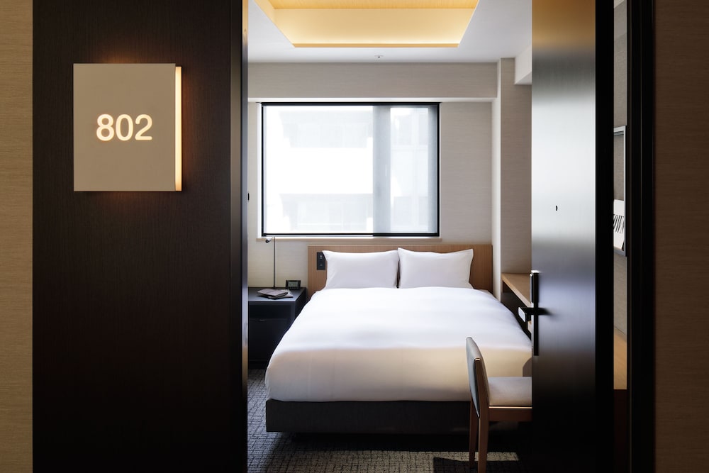 ダブルルーム 客室1 | ランプライトブックスホテル名古屋