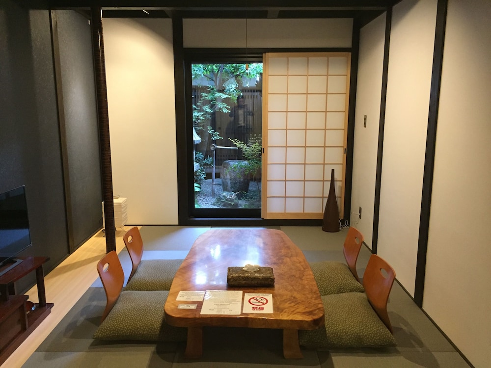 客室1 | 新門前龍吟