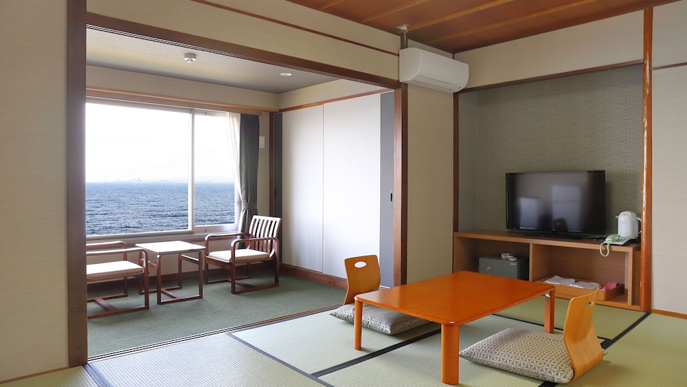 [禁煙] スタンダード和室7.5畳内風呂なし(オーシャンビュー 別館) | 大江戸温泉物語 別府清風