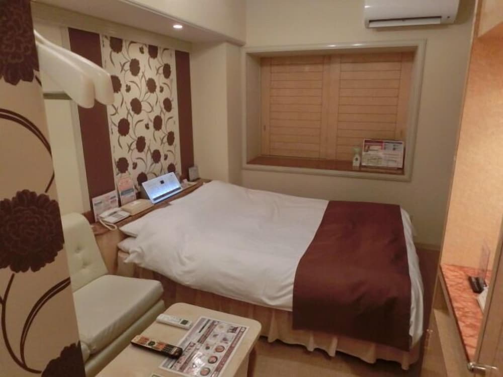 スタンダード ダブルルーム 喫煙可 客室4 | ホテルハイパーノア - 大人限定