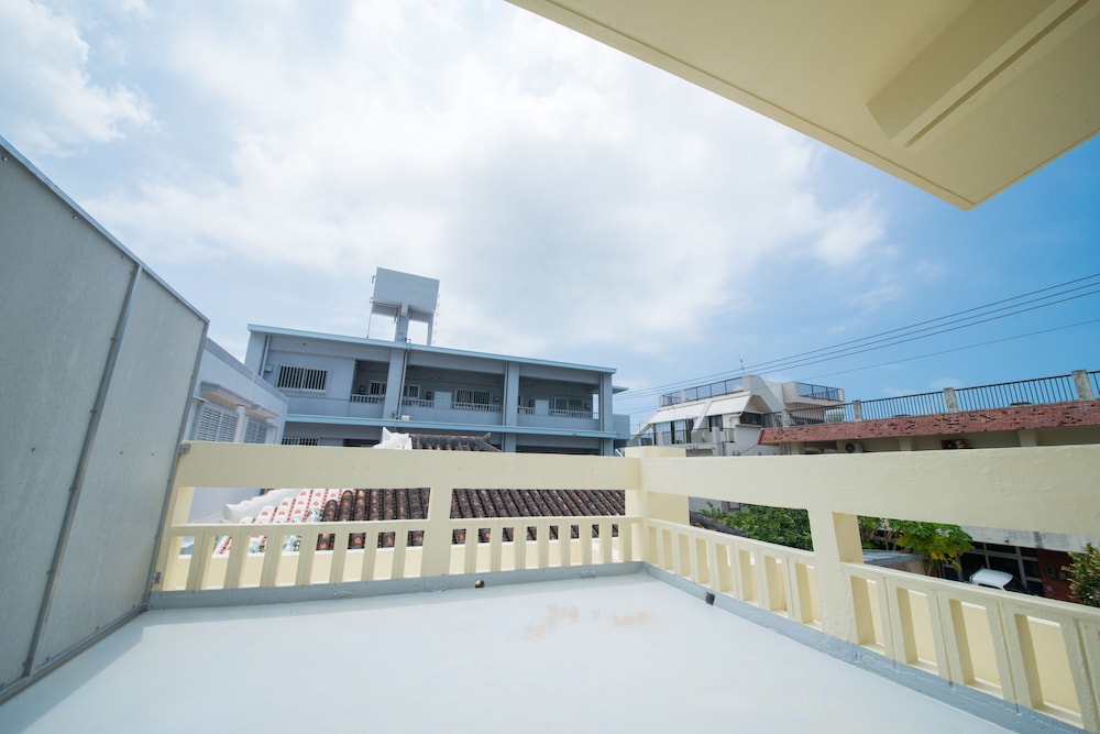 Room202 ツインベッドルーム (シャワーのみ) 禁煙 バルコニー0 | Maruka 石垣島