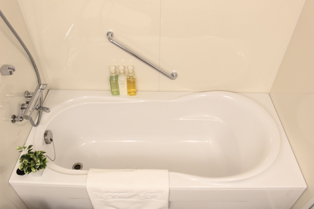 ファミリールーム 深めの浴槽0 | なごみホテル