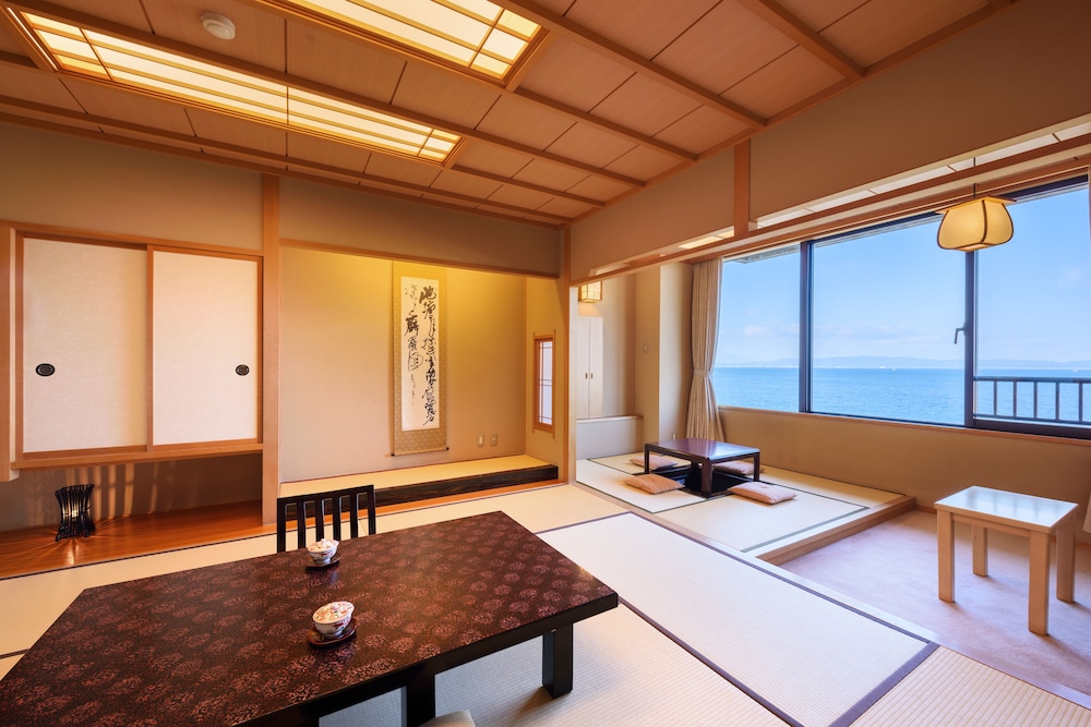 和室 シービュー 禁煙 客室1 | 南部屋・海扇閣