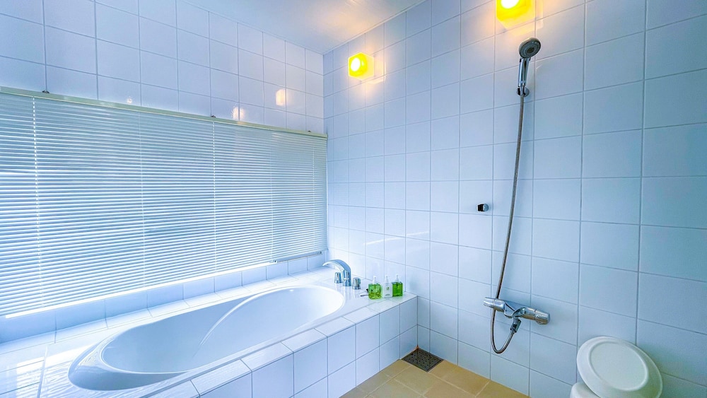 ORCHID バスルーム0 | Ahman Suite Villa Sumuide