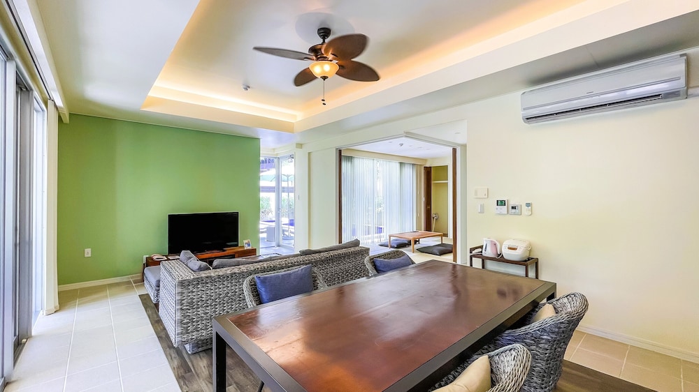 ORCHID 専用キッチン0 | Ahman Suite Villa Sumuide