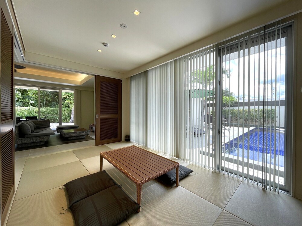 ORCHID 客室4 | Ahman Suite Villa Sumuide
