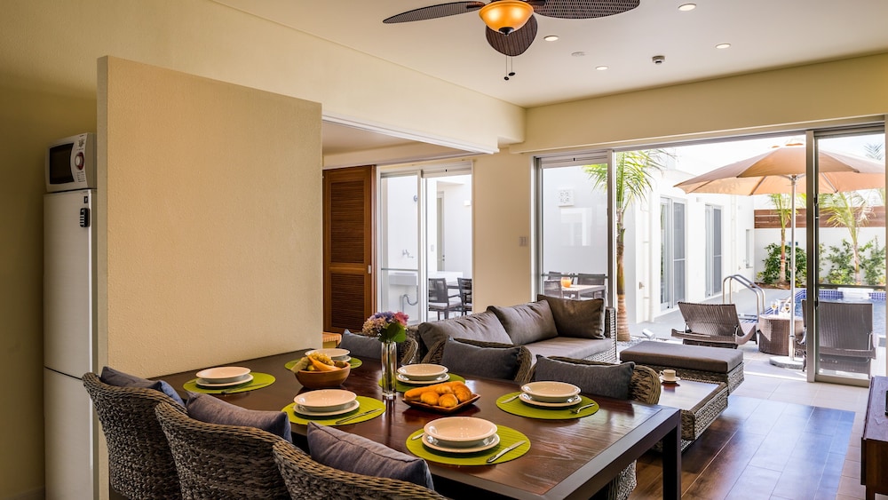 ANTHURIUM 専用キッチン0 | Ahman Suite Villa Sumuide