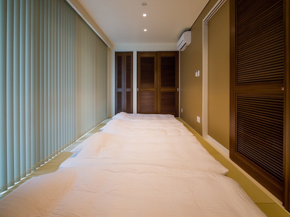 ORCHID 客室2 | Ahman Suite Villa Sumuide