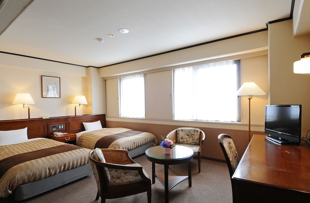 ロイヤル ツインルーム 客室1 | 水口センチュリーホテル