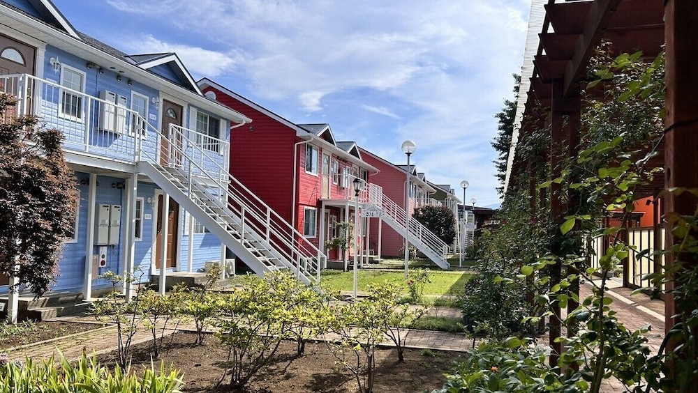 ブルーベリーロッジ Bタイプ 喫煙(チェックイン場所 ログハウス管理棟) 客室4 | 御殿場高原時之栖