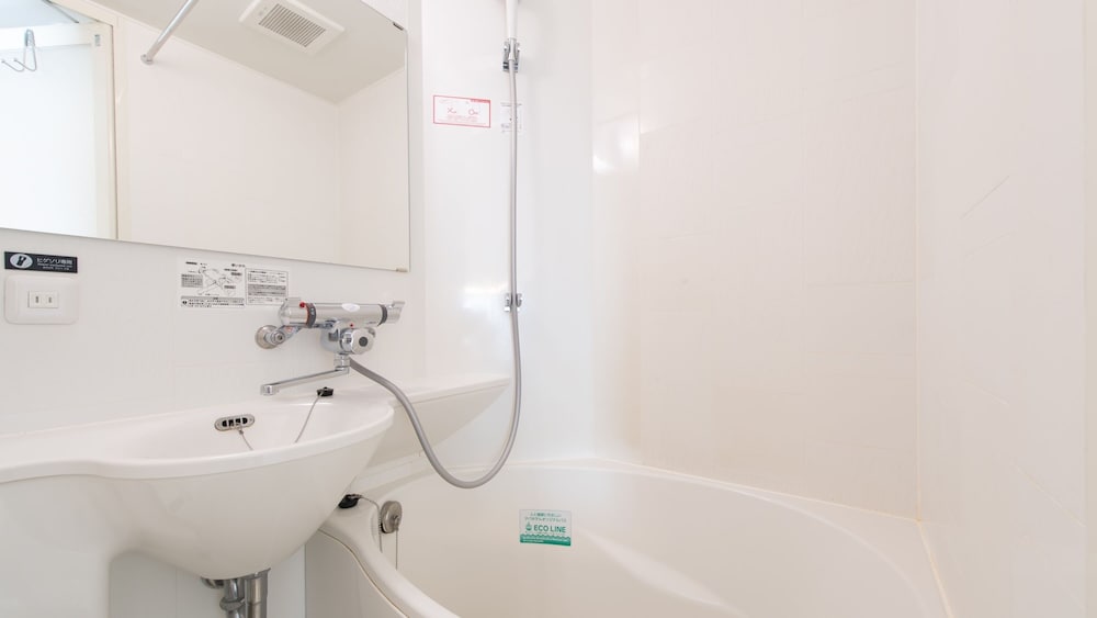 ダブルルーム 1 ベッドルーム 喫煙可 バスルーム1 | アパホテル〈TKP東京西葛西〉