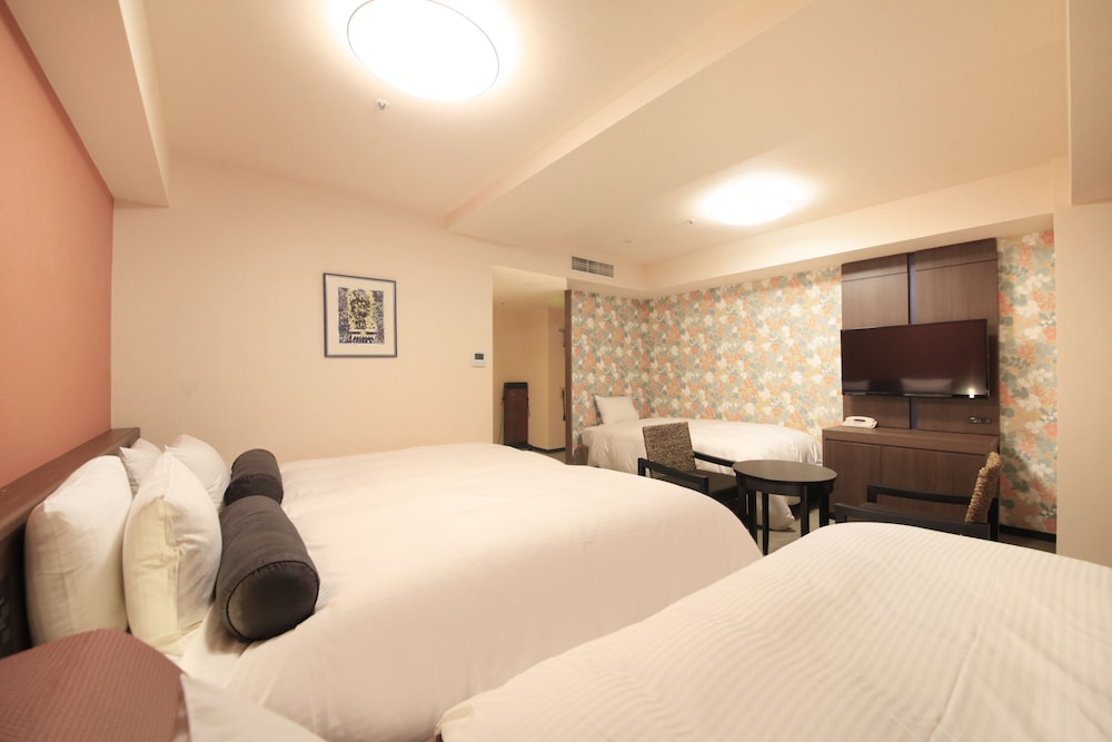 トリプルルーム 喫煙可 (4名利用) 客室1 | リッチモンドホテル那覇久茂地