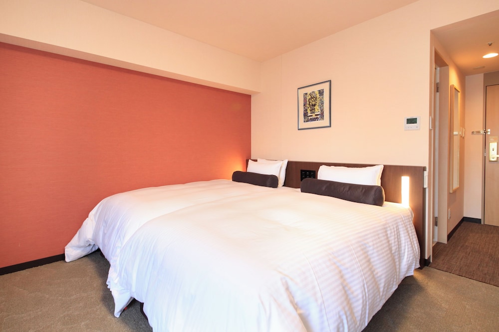 ツインルーム シングルベッド 2 台 喫煙可 客室1 | リッチモンドホテル那覇久茂地