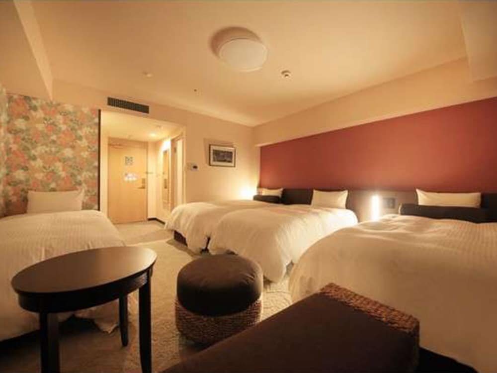 ツインルーム 喫煙可 (4名利用) | リッチモンドホテル那覇久茂地