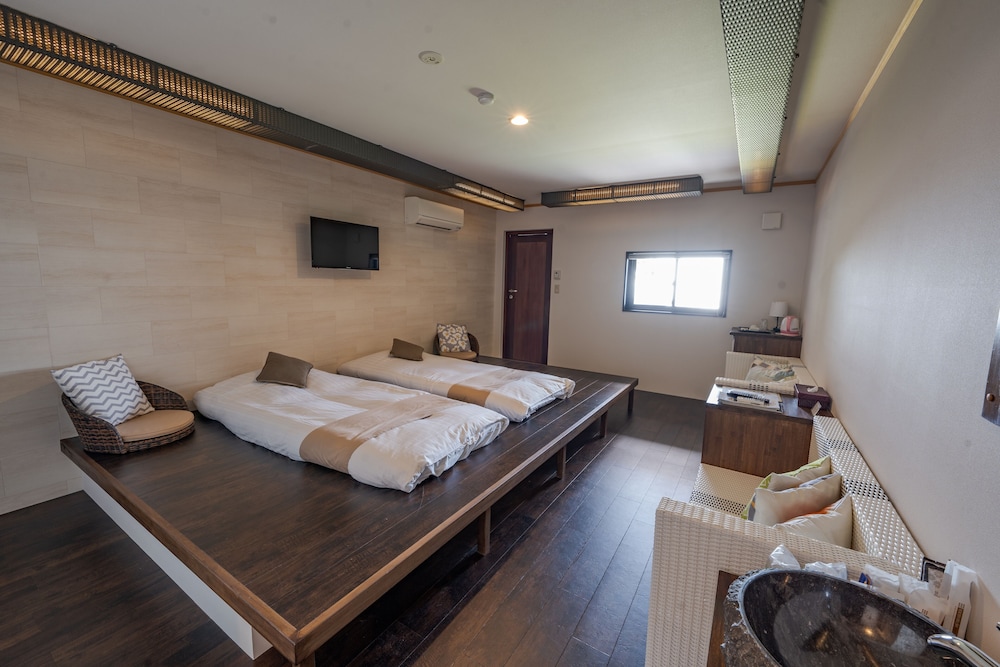 和室　角部屋　露天風呂付　シービュー　上層階 客室2 | XYZ Private spa and Seaside Resort