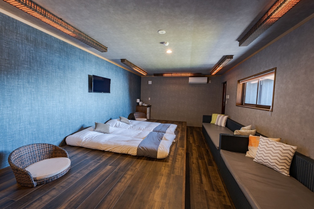 和室　角部屋　露天風呂付　シービュー　1階 客室1 | XYZ Private spa and Seaside Resort