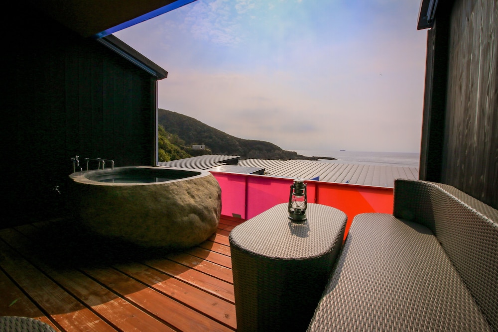 和室　スタンダードルーム　露天風呂付　シービュー　上層階 客室1 | XYZ Private spa and Seaside Resort