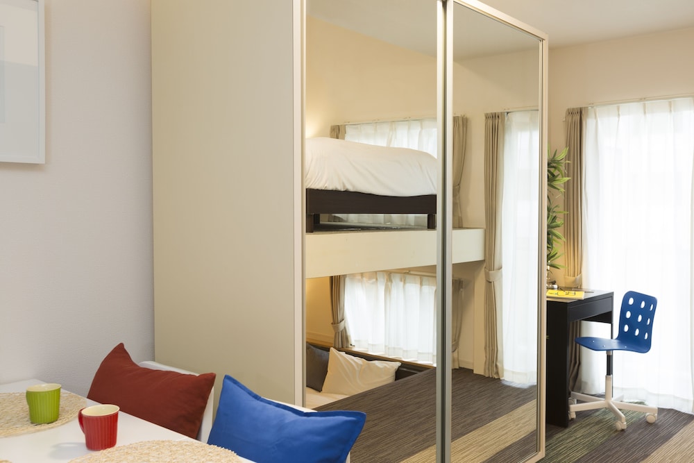 デュープレックス 客室内のダイニングエリア2 | The Metropolitan