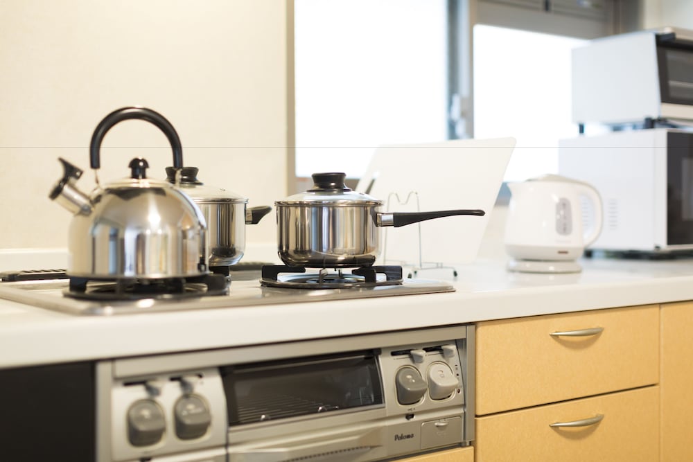 デラックス ルーム 専用キッチン1 | The Metropolitan