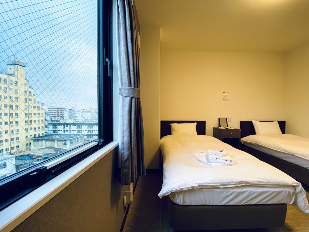 ツインルーム　B 客室4 | オオキニホテルなんば