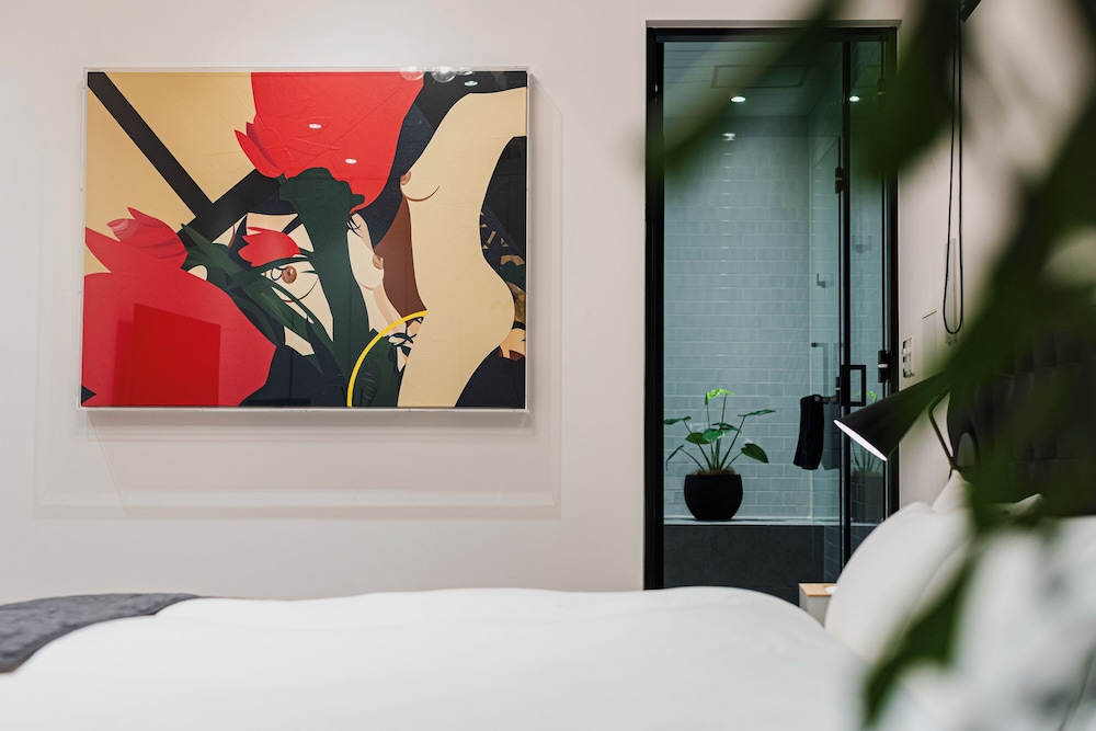 ペントハウス 禁煙 (145平米/ベッドサイズ210x195cm) 客室2 | H HOTEL