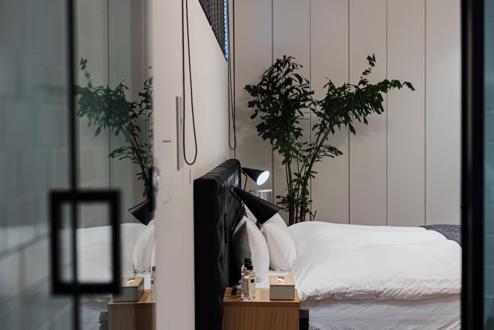 ペントハウス 禁煙 (145平米/ベッドサイズ210x195cm) 客室6 | H HOTEL