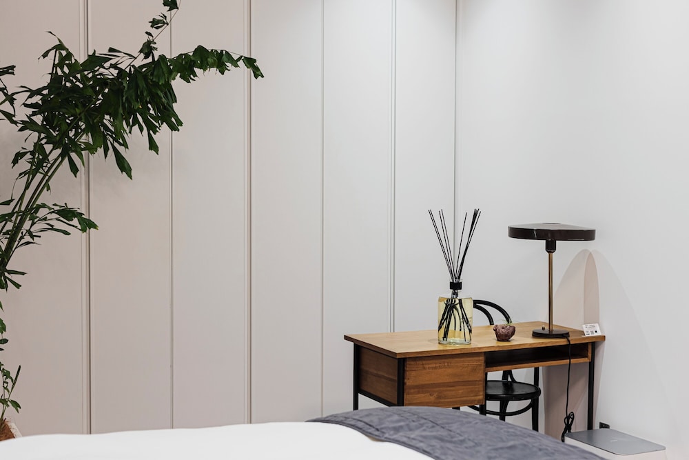 ペントハウス 禁煙 (145平米/ベッドサイズ210x195cm) 客室7 | H HOTEL