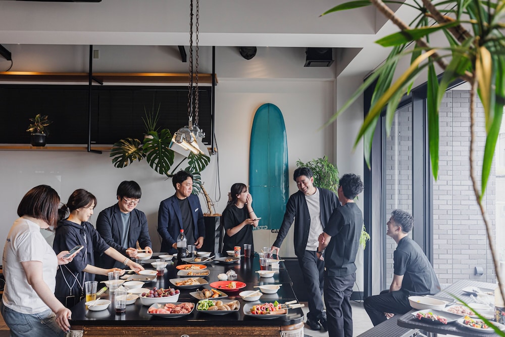 ペントハウス 禁煙 (145平米/ベッドサイズ210x195cm) リビング エリア0 | H HOTEL