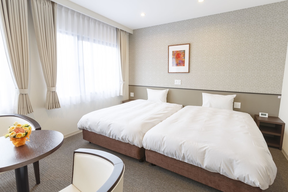 スーペリア ツインルーム 禁煙 客室1 | ホテルアマービレ舞鶴