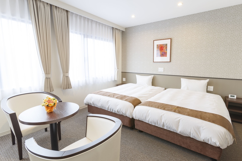 スーペリア ツインルーム 禁煙 | ホテルアマービレ舞鶴