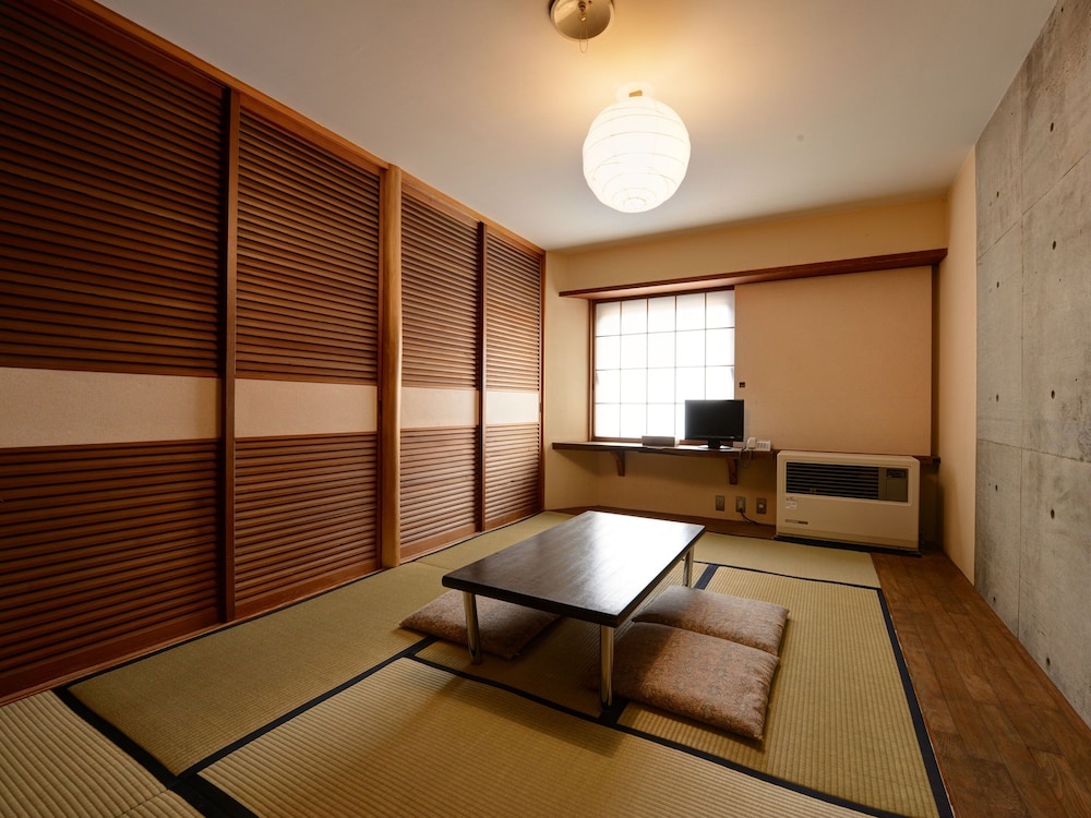 禁煙　メイン棟・和室A（バスなし・トイレ付） | the Kinta Naeba