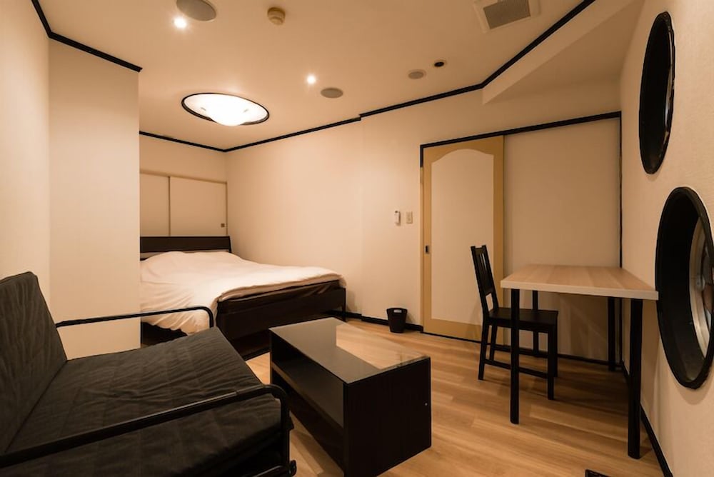 ダブルルーム 専用バス＆トイレ 客室2 | Tokyo Guest House Ouji Music Lounge