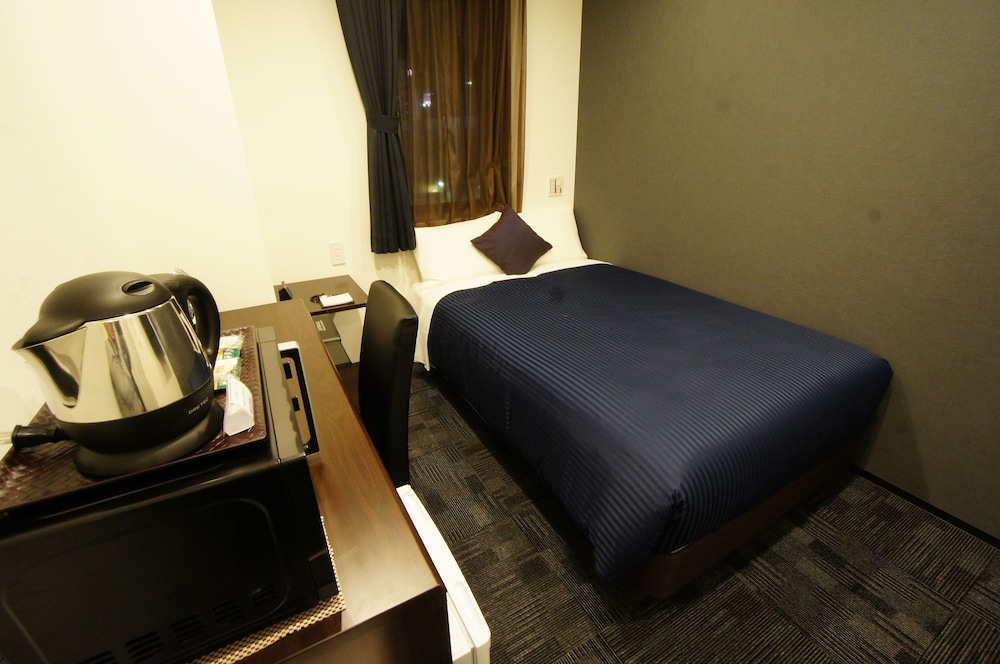 セミダブル 禁煙ルーム | ホテルリブマックス名古屋栄EAST