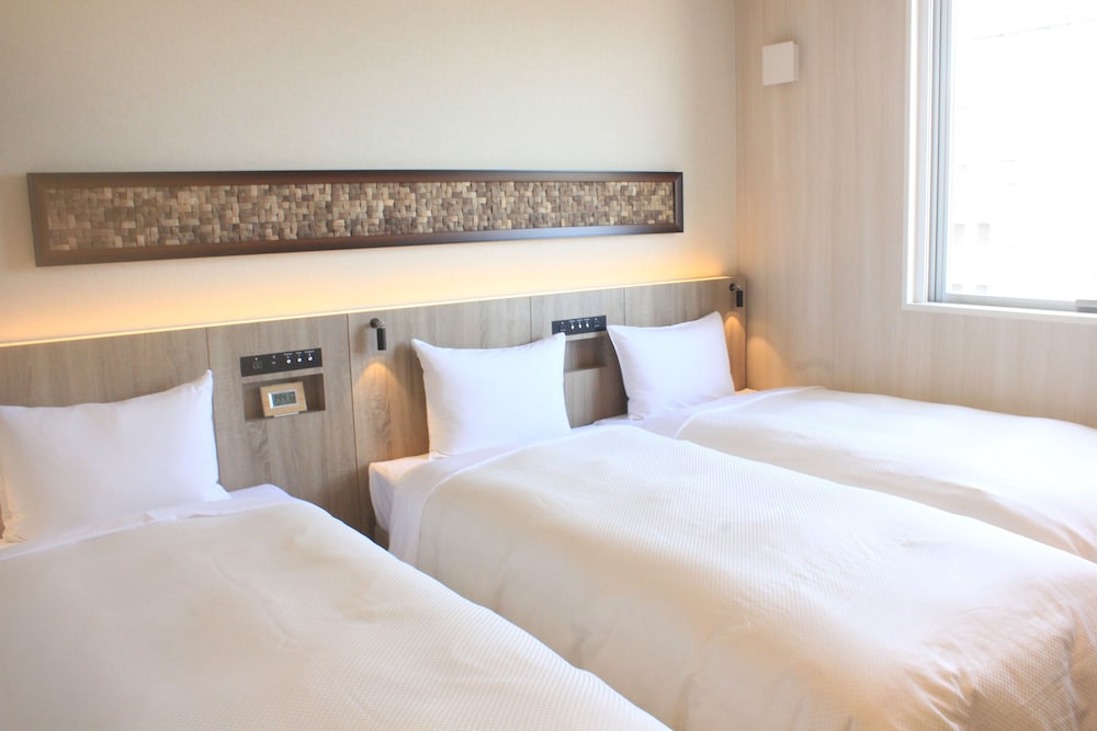 フォースルーム- 飲み放題1時間 (15:00~20:00の間に限る) 客室2 | ホテルイルフィオーレ葛西