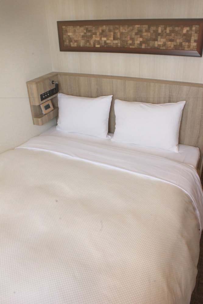 セミダブルルーム - 飲み放題1時間 (15:00~20:00の間に限る) 客室1 | ホテルイルフィオーレ葛西