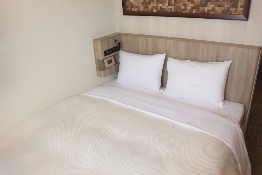 セミダブルルーム - 飲み放題1時間 (15:00~20:00の間に限る) 客室4 | ホテルイルフィオーレ葛西