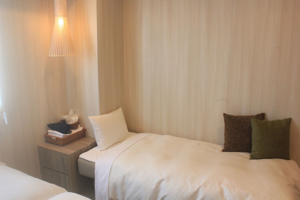 フォースルーム- 飲み放題1時間 (15:00~20:00の間に限る) 客室6 | ホテルイルフィオーレ葛西